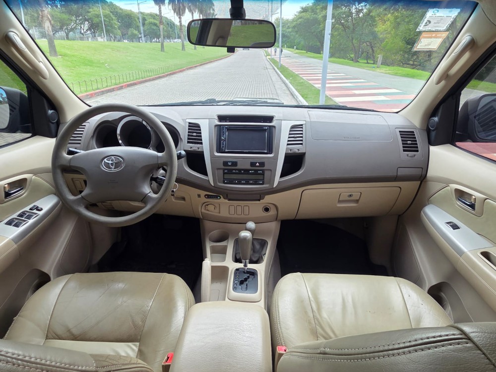 Toyota SW4 Srv 4x4 AT — foto 9